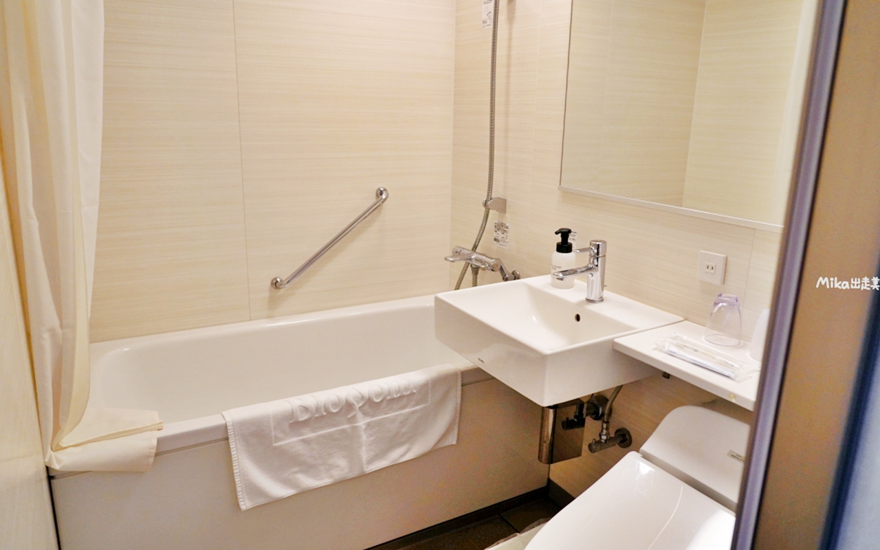 【日本】大分JR九州Blossom飯店|真的就住在JR 大分站旁,擁有可眺望整個大分街景的頂樓露天溫泉,而且還是由七星列車水戸岡大師設計裝潢而成,低調奢華,周邊生活圈便利。 【日本】大分JR九州Blossom飯店|真的就住在JR 大分站旁,擁有可眺望整個大分街景的頂樓露天溫泉,而且還是由七星列車水戸岡大師設計裝潢而成,低調奢華,周邊生活圈便利。