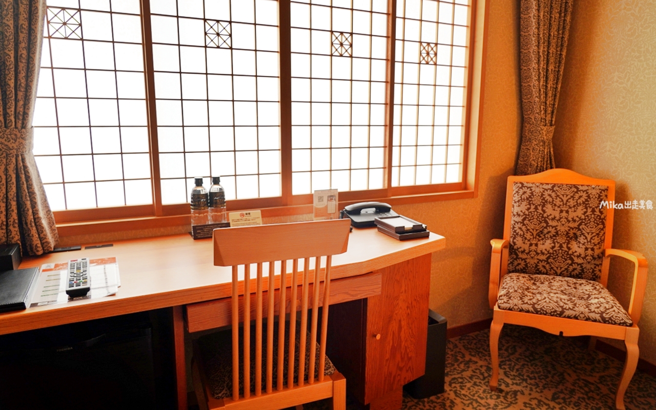 【日本】大分JR九州Blossom飯店|真的就住在JR 大分站旁,擁有可眺望整個大分街景的頂樓露天溫泉,而且還是由七星列車水戸岡大師設計裝潢而成,低調奢華,周邊生活圈便利。 【日本】大分JR九州Blossom飯店|真的就住在JR 大分站旁,擁有可眺望整個大分街景的頂樓露天溫泉,而且還是由七星列車水戸岡大師設計裝潢而成,低調奢華,周邊生活圈便利。