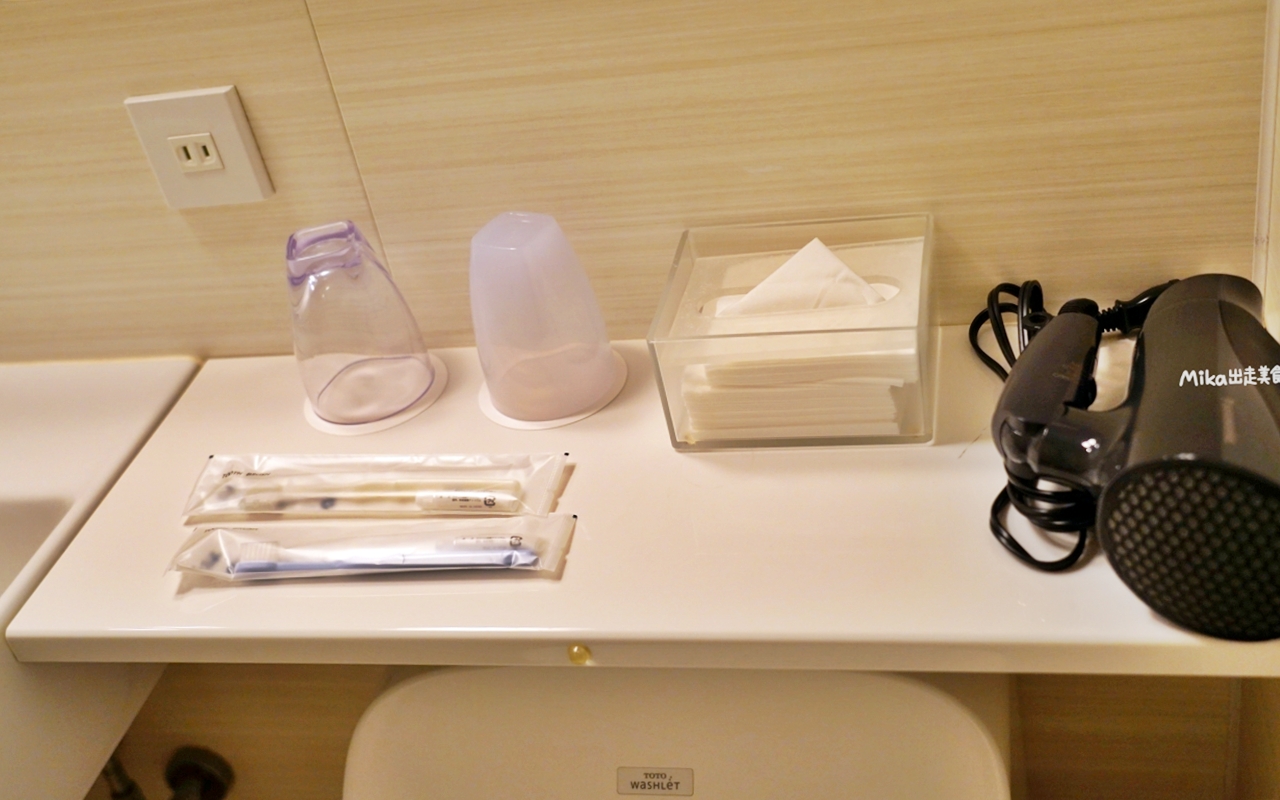 【日本】大分JR九州Blossom飯店|真的就住在JR 大分站旁,擁有可眺望整個大分街景的頂樓露天溫泉,而且還是由七星列車水戸岡大師設計裝潢而成,低調奢華,周邊生活圈便利。 【日本】大分JR九州Blossom飯店|真的就住在JR 大分站旁,擁有可眺望整個大分街景的頂樓露天溫泉,而且還是由七星列車水戸岡大師設計裝潢而成,低調奢華,周邊生活圈便利。