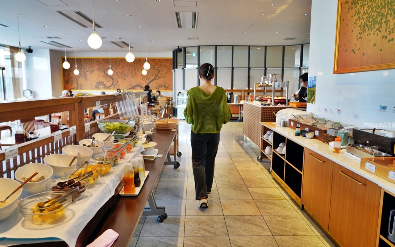 【日本】大分JR九州Blossom飯店|真的就住在JR 大分站旁,擁有可眺望整個大分街景的頂樓露天溫泉,而且還是由七星列車水戸岡大師設計裝潢而成,低調奢華,周邊生活圈便利。 【日本】大分JR九州Blossom飯店|真的就住在JR 大分站旁,擁有可眺望整個大分街景的頂樓露天溫泉,而且還是由七星列車水戸岡大師設計裝潢而成,低調奢華,周邊生活圈便利。