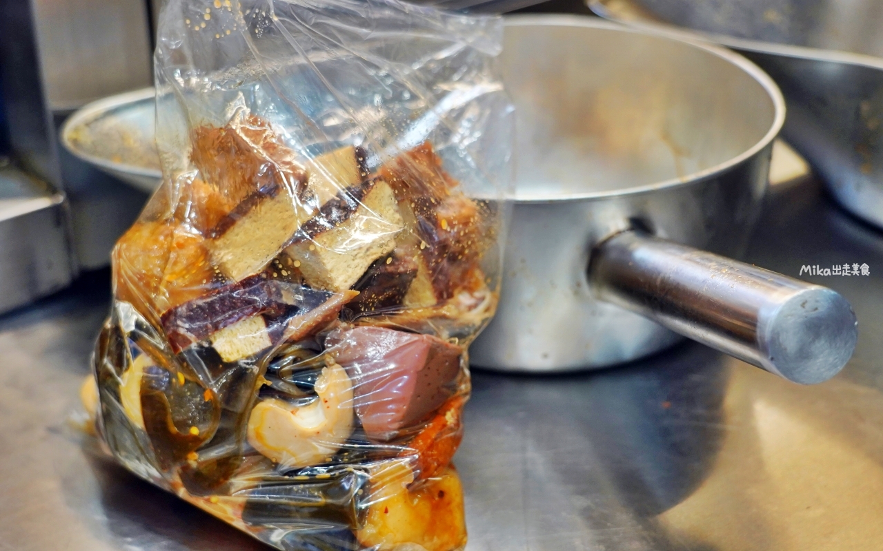 【桃園】 秘醬滷味 桃園龍安店｜桃園新開幕 很適合夏天吃 來自上海祖傳秘方 醬味獨特的秘製冷滷，冷冷吃更Q更入味。