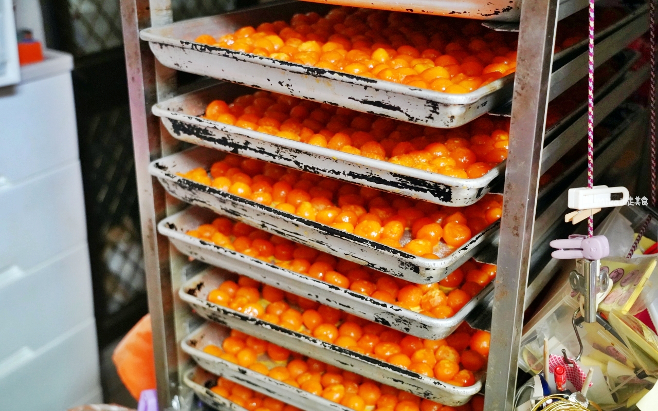 【新竹】 東區 普派西點蛋糕｜巷弄民宅內 新竹隱藏版蛋黃酥，顆顆碩大香酥還很爆餡！激推必買芋頭酥。