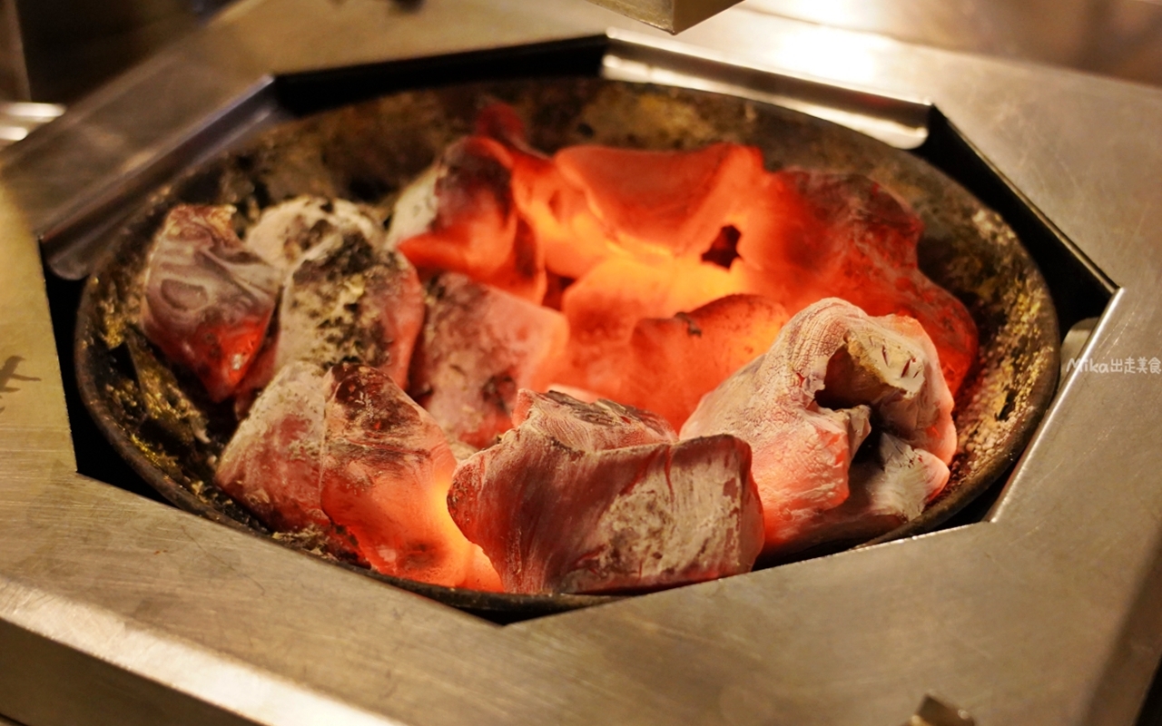 【韓國】 首爾 世光烤腸 江南店｜復古裝潢 炭火慢烤 ，油滋滋香噴噴烤腸控最愛，蒜蓉牛肋條超推。