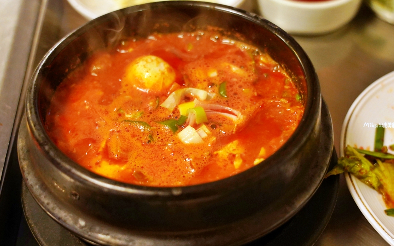 【韓國】 首爾 世光烤腸 江南店｜復古裝潢 炭火慢烤 ，油滋滋香噴噴烤腸控最愛，蒜蓉牛肋條超推。