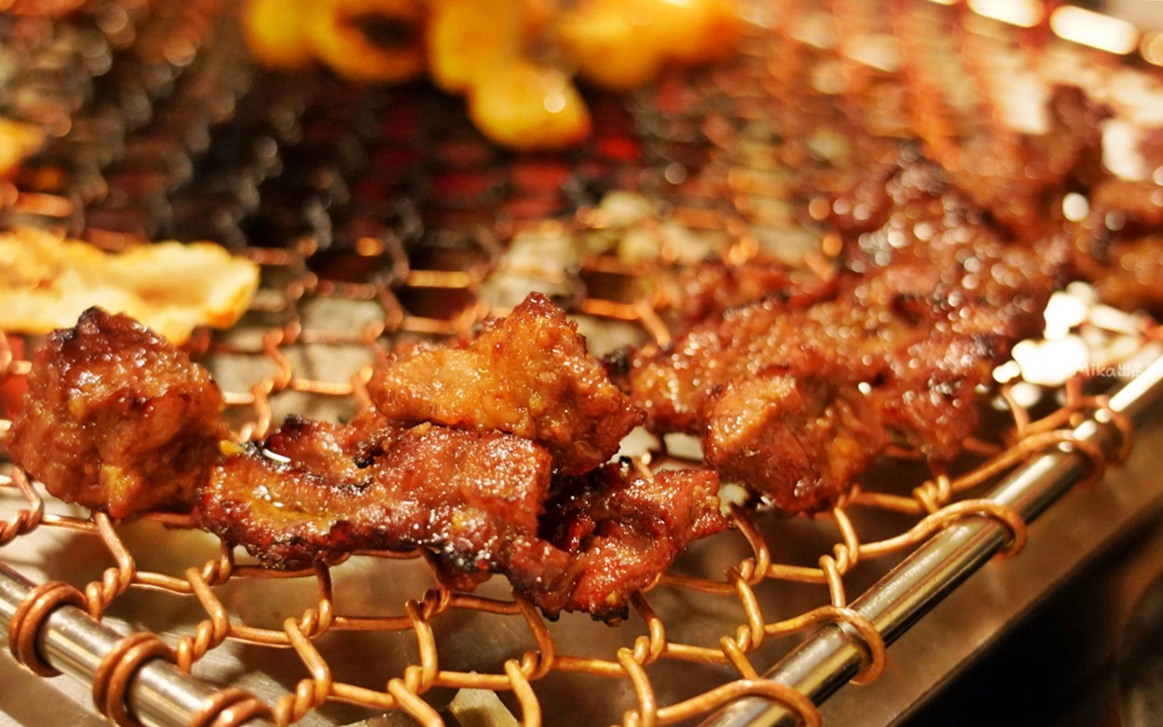 【韓國】 首爾 世光烤腸 江南店｜復古裝潢 炭火慢烤 ，油滋滋香噴噴烤腸控最愛，蒜蓉牛肋條超推。