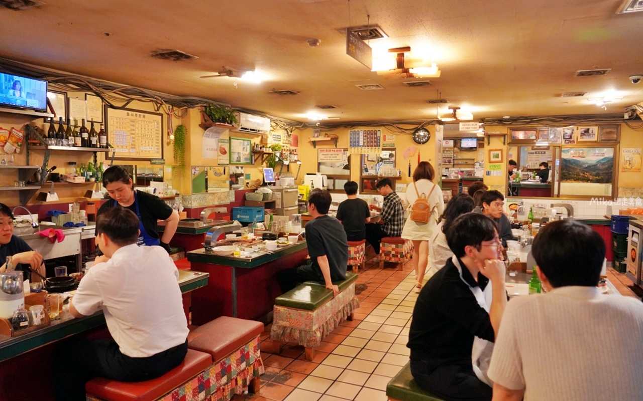 【韓國】 首爾 世光烤腸 江南店｜復古裝潢 炭火慢烤 ，油滋滋香噴噴烤腸控最愛，蒜蓉牛肋條超推。