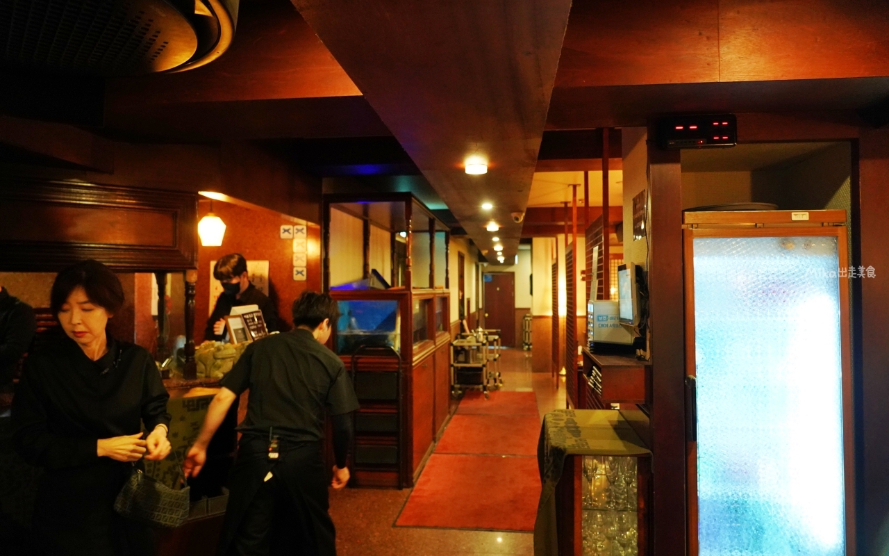 【韓國】 首爾 江南 永東鰻魚영동장어｜首爾必吃烤鰻魚，夏季食補聖品 外酥脆內軟Q還有滿滿膠質。