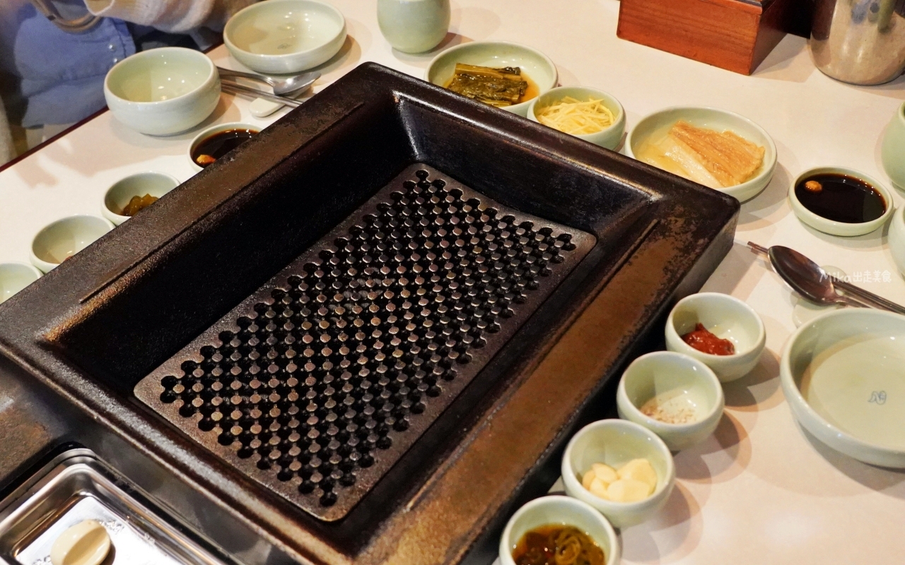 【韓國】 首爾 江南 永東鰻魚영동장어｜首爾必吃烤鰻魚，夏季食補聖品 外酥脆內軟Q還有滿滿膠質。