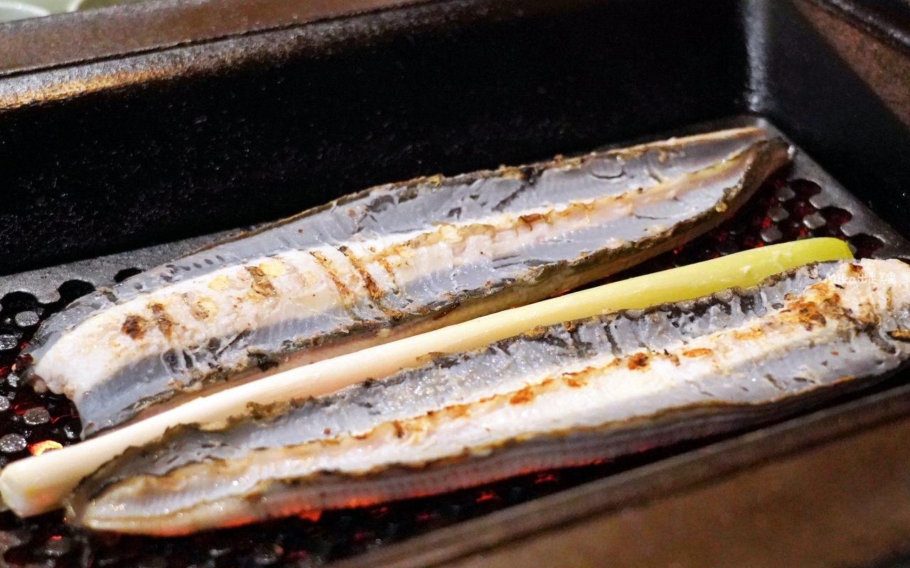 【韓國】 首爾 江南 永東鰻魚영동장어｜首爾必吃烤鰻魚，夏季食補聖品 外酥脆內軟Q還有滿滿膠質。