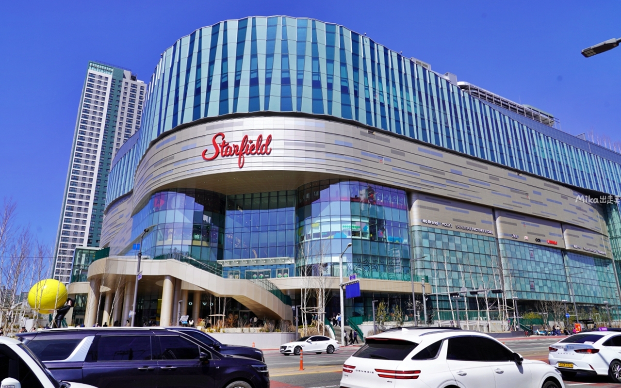 【韓國】 水原 Starfield星空圖書館｜有夠壯觀 高達13公尺的超巨大落地式設計 網美書櫃牆，共7萬多本藏書，唯美浪漫。