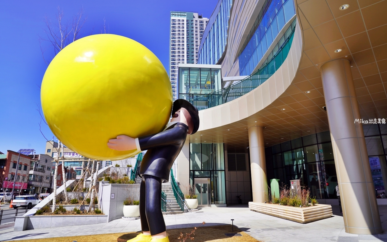 【韓國】 水原 Starfield星空圖書館｜有夠壯觀 高達13公尺的超巨大落地式設計 網美書櫃牆，共7萬多本藏書，唯美浪漫。