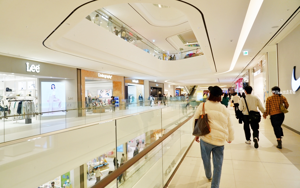 【韓國】 水原 Starfield星空圖書館｜有夠壯觀 高達13公尺的超巨大落地式設計 網美書櫃牆，共7萬多本藏書，唯美浪漫。