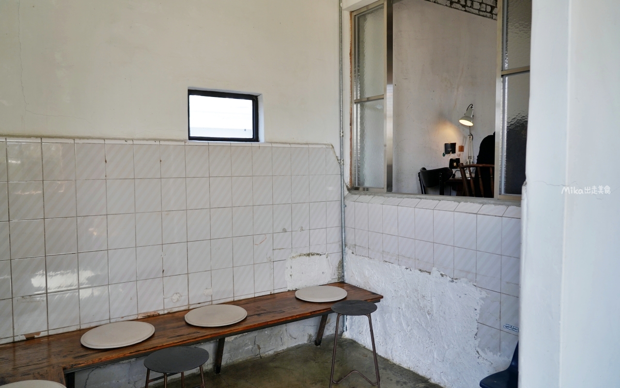 【韓國】 水原市  Jung Jiyoung Coffee Roasters 長安門店｜水原在地咖啡品牌，水原華城旁 廢墟風咖啡廳。