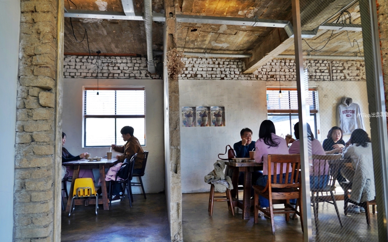 【韓國】 水原市  Jung Jiyoung Coffee Roasters 長安門店｜水原在地咖啡品牌，水原華城旁 廢墟風咖啡廳。