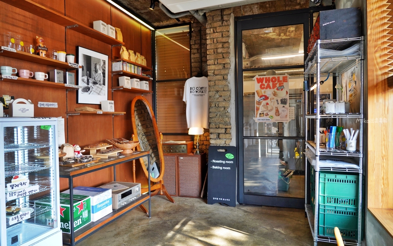 【韓國】 水原市  Jung Jiyoung Coffee Roasters 長安門店｜水原在地咖啡品牌，水原華城旁 廢墟風咖啡廳。