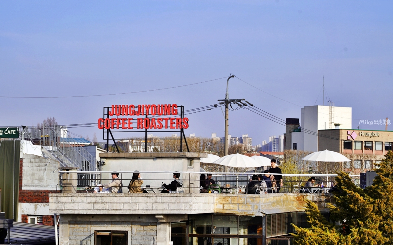 【韓國】 水原市  Jung Jiyoung Coffee Roasters 長安門店｜水原在地咖啡品牌，水原華城旁 廢墟風咖啡廳。