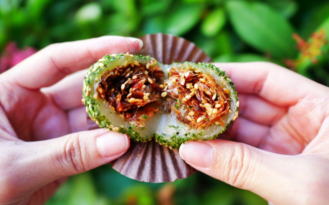 【台中】 中區 久味大姐手工麻糬@台中綠川店｜來自草屯的純米麻糬，既兼具傳統手工又有精美時尚包裝，長圓造型、鹹甜口味都有，台中最佳伴手禮推薦。