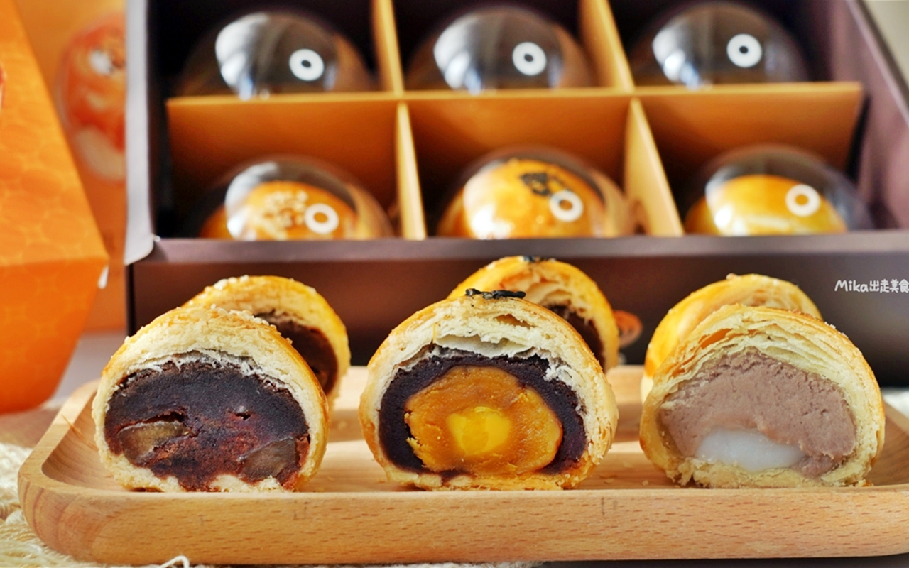 【桃園】 中壢 黃門巷口 蛋黃酥專賣店｜低油低鹽 純手工限量製作蛋黃酥專賣，獨特風味帶果香的 柚香豆沙 好吃 。