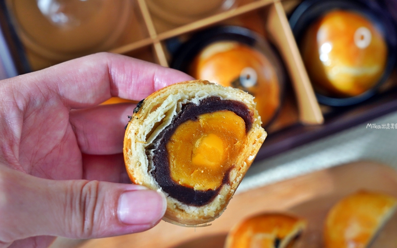 【桃園】 中壢 黃門巷口 蛋黃酥專賣店｜低油低鹽 純手工限量製作蛋黃酥專賣，獨特風味帶果香的 柚香豆沙 好吃 。