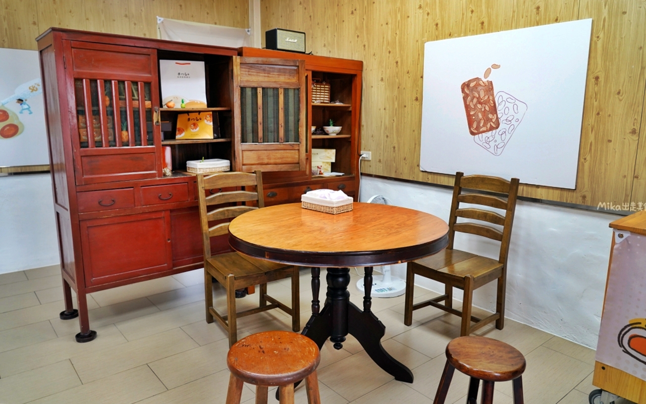 【桃園】 中壢 黃門巷口 蛋黃酥專賣店｜低油低鹽 純手工限量製作蛋黃酥專賣，獨特風味帶果香的 柚香豆沙 好吃 。