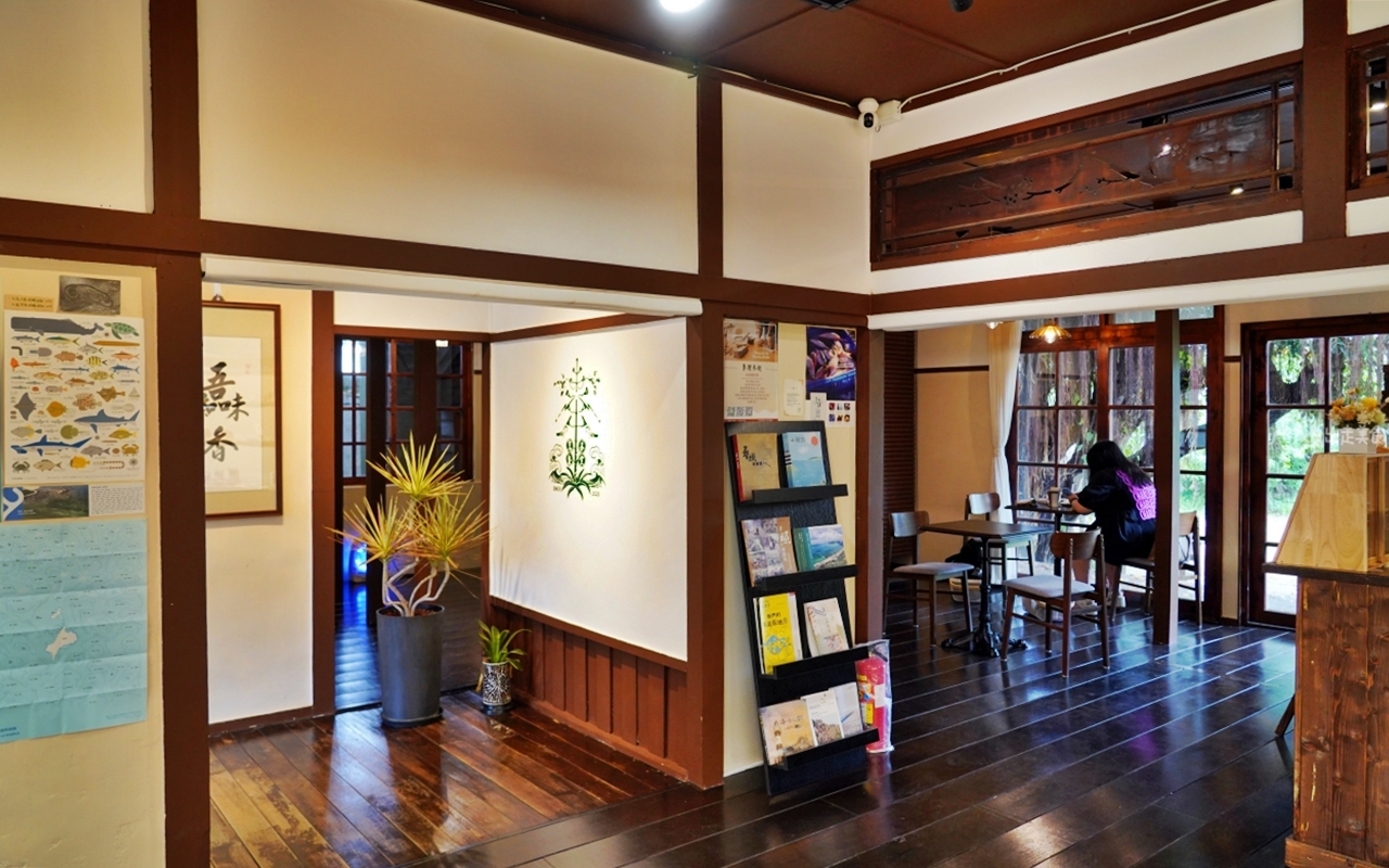 【澎湖】 篤行十村 驚蟄茶室｜篤行十村內  在全台最古老眷村內的海那邊，隱密靜懿的日式質感茶室與選物店。