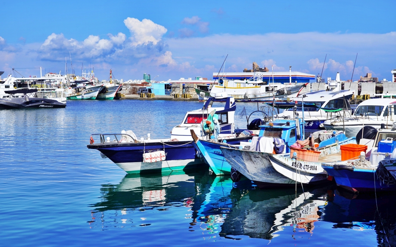 【澎湖】 台灣好行 澎湖空港快線｜澎湖一日旅遊 交通攻略，持澎湖空港快線一日券，市區內不限次數搭到飽只要100元！