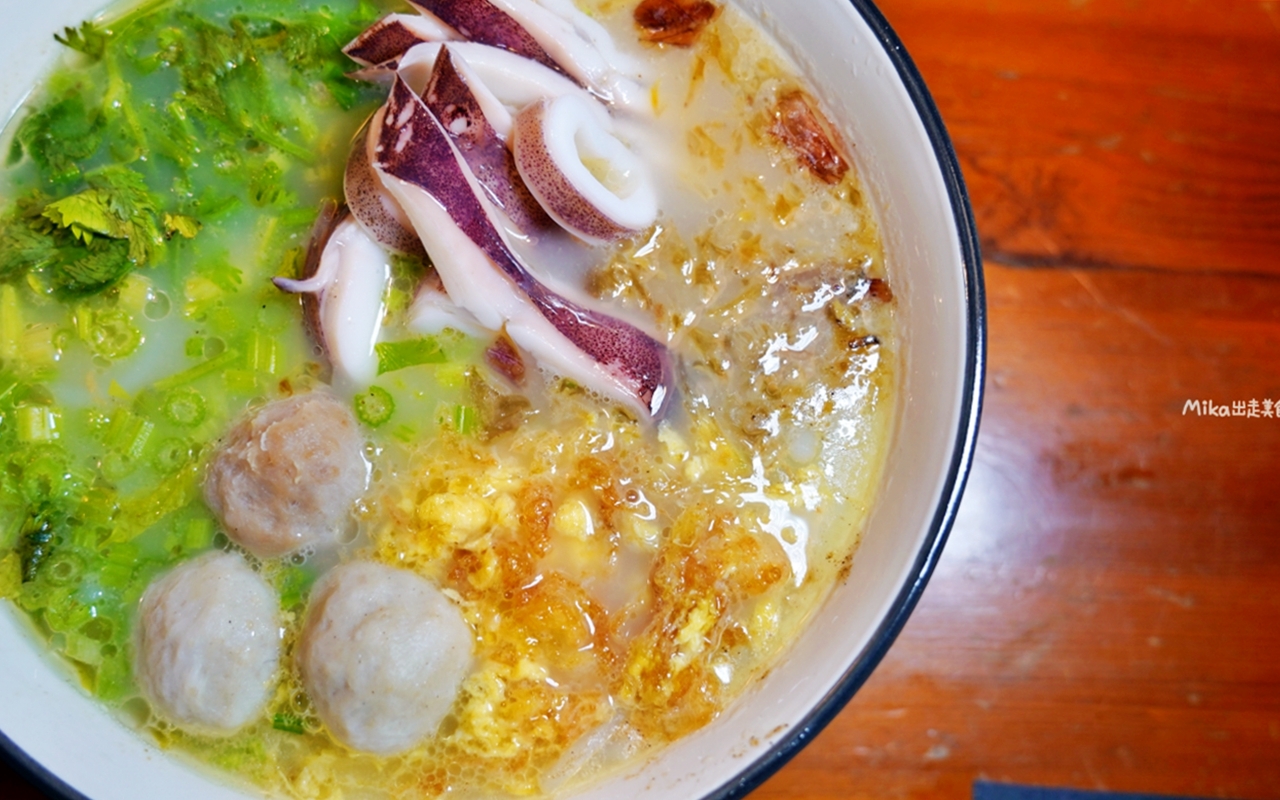 【新北】 三峽 彭富貴 雞湯小卷米粉｜50隻雞熬出來的雞湯米粉＋醬油雞竟然只要150元一份套餐！有夠佛。