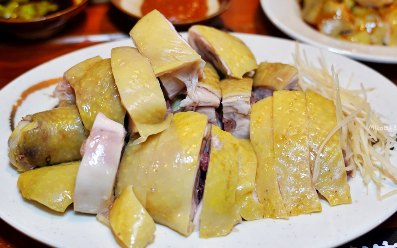 【新北】 三峽 彭富貴 雞湯小卷米粉｜50隻雞熬出來的雞湯米粉＋醬油雞竟然只要150元一份套餐！有夠佛。