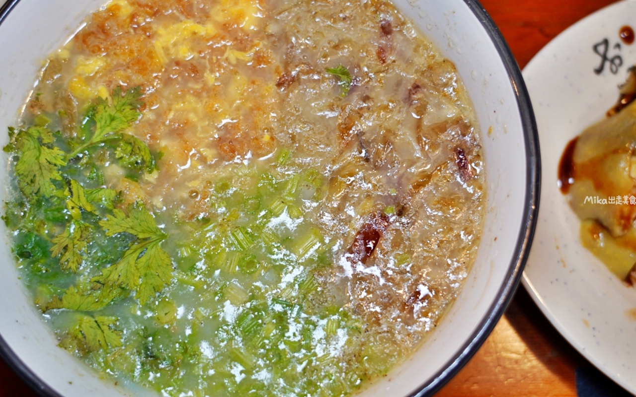 【新北】 三峽 彭富貴 雞湯小卷米粉｜50隻雞熬出來的雞湯米粉＋醬油雞竟然只要150元一份套餐！有夠佛。