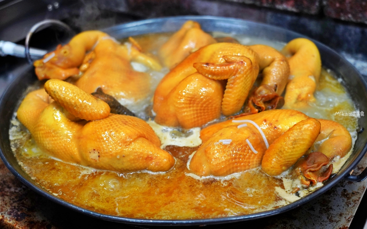 【新北】 三峽 彭富貴 雞湯小卷米粉｜50隻雞熬出來的雞湯米粉＋醬油雞竟然只要150元一份套餐！有夠佛。