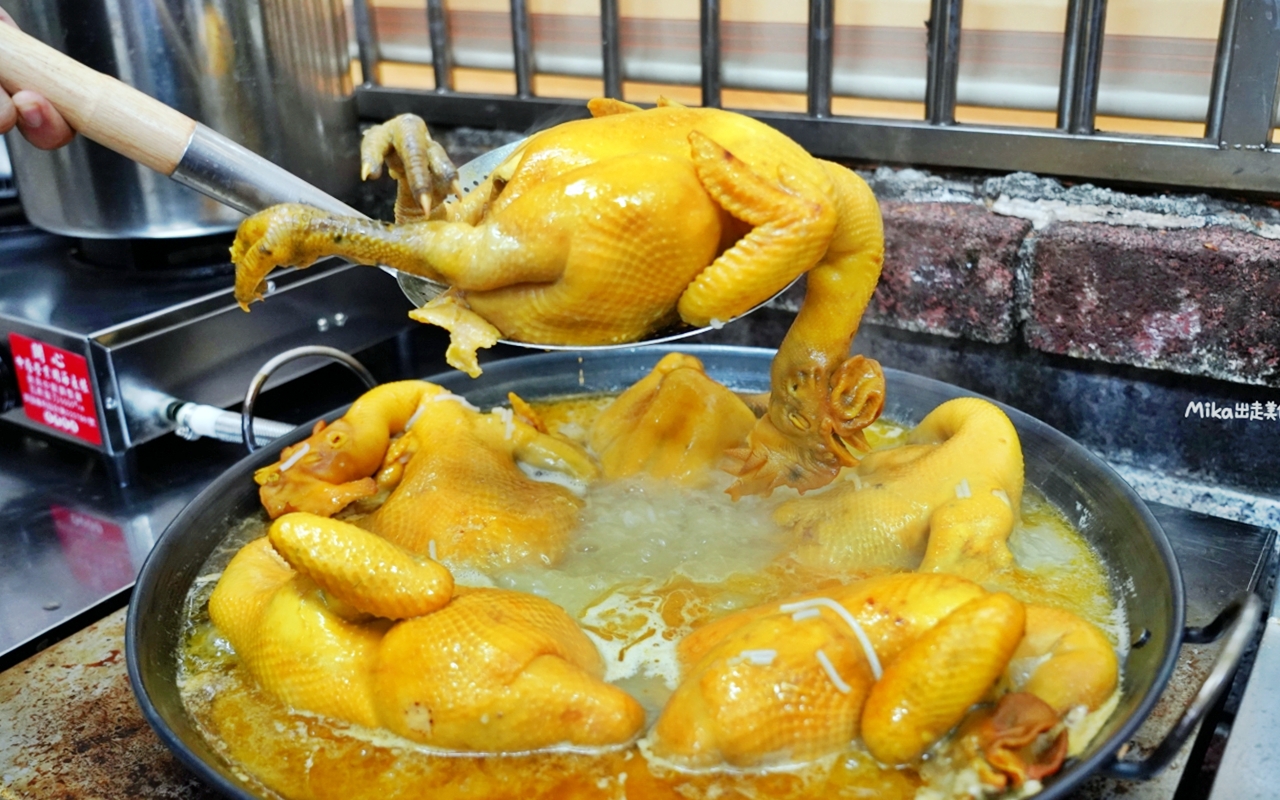 【新北】 三峽 彭富貴 雞湯小卷米粉｜50隻雞熬出來的雞湯米粉＋醬油雞竟然只要150元一份套餐！有夠佛。