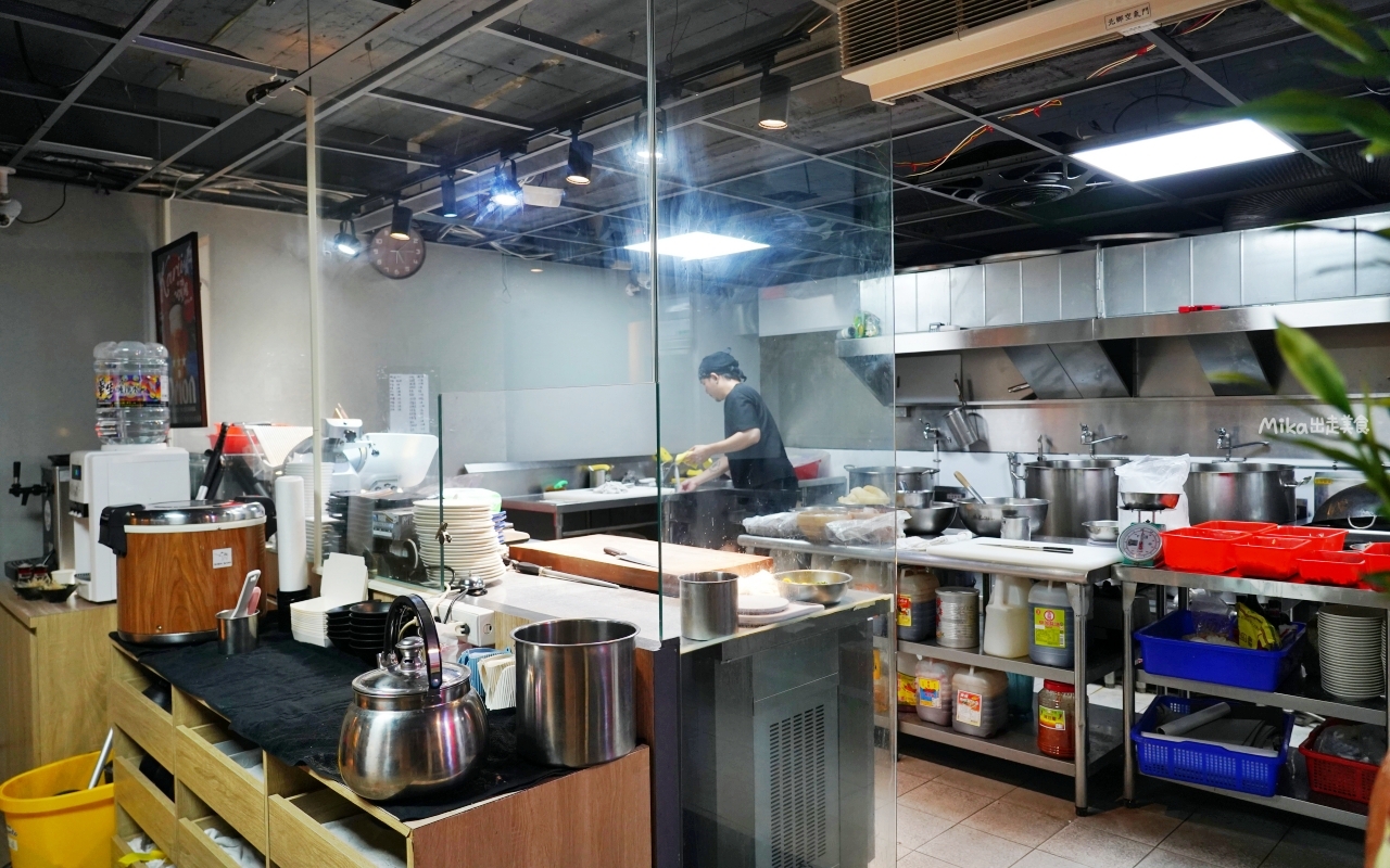 【台北】 牛富溫體涮牛肉｜新鮮現宰 每日直送 台南溫體牛肉鍋＋私房牛肉熱炒料理，激推必點拔絲地瓜！