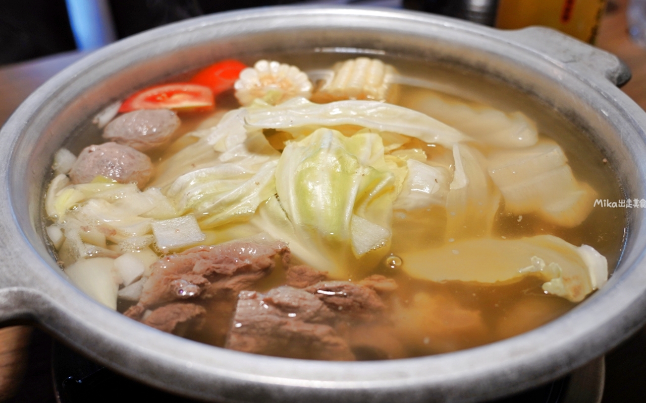 【台北】 牛富溫體涮牛肉｜新鮮現宰 每日直送 台南溫體牛肉鍋＋私房牛肉熱炒料理，激推必點拔絲地瓜！