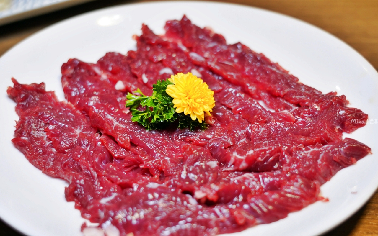 【台北】 牛富溫體涮牛肉｜新鮮現宰 每日直送 台南溫體牛肉鍋＋私房牛肉熱炒料理，激推必點拔絲地瓜！