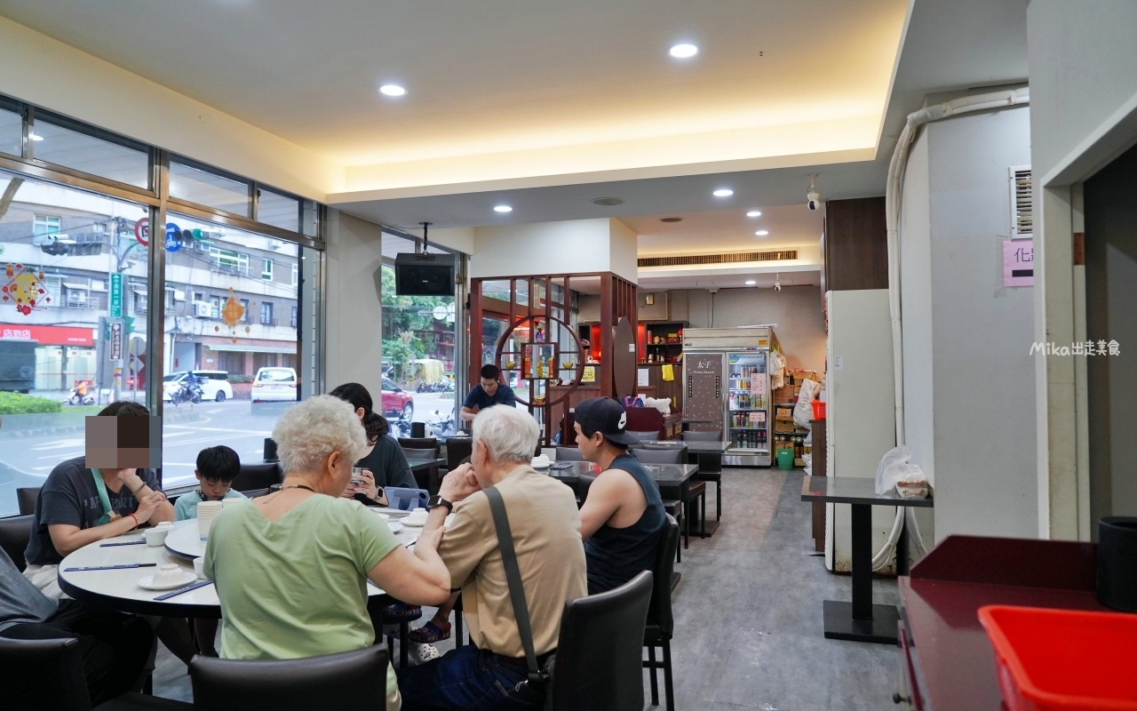 【新北】 新店 宸軒園 粵菜海鮮 中興店｜新店區公所 捷運站附近美食推薦，香港師傅駐店，老字號 港點、粵式 合菜料理專家！還可以客製化桌菜、外燴等…，私心激推脆皮雞必點。