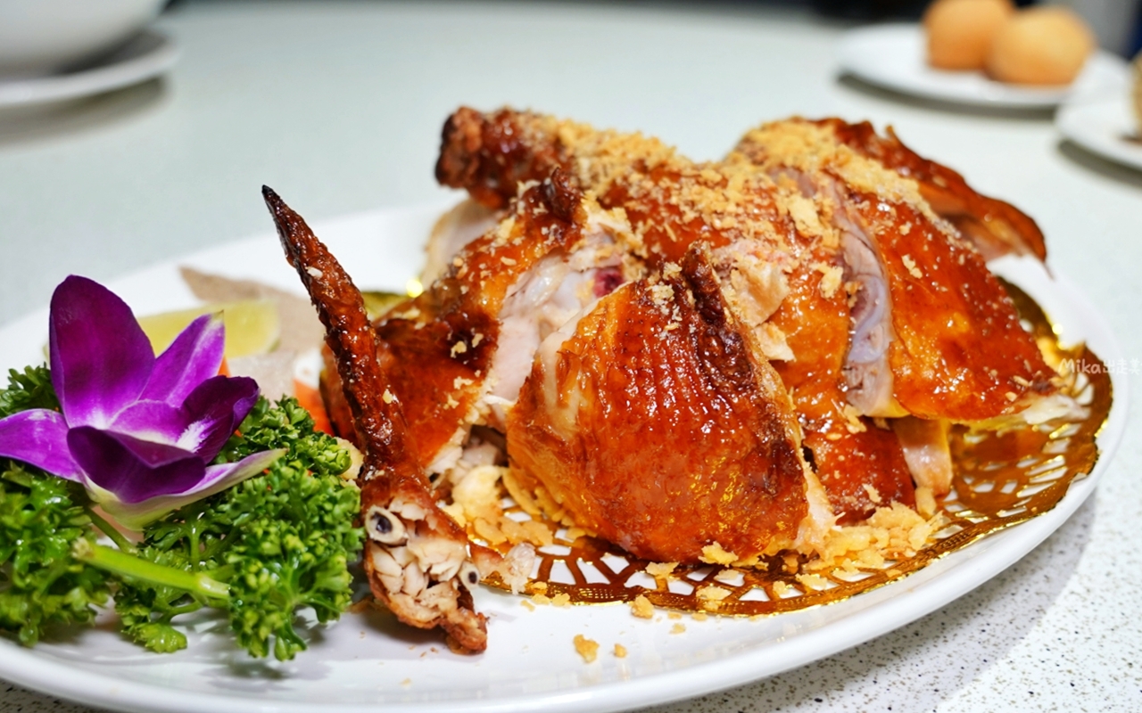 【新北】 新店 宸軒園 粵菜海鮮 中興店｜新店區公所 捷運站附近美食推薦，香港師傅駐店，老字號 港點、粵式 合菜料理專家！還可以客製化桌菜、外燴等…，私心激推脆皮雞必點。