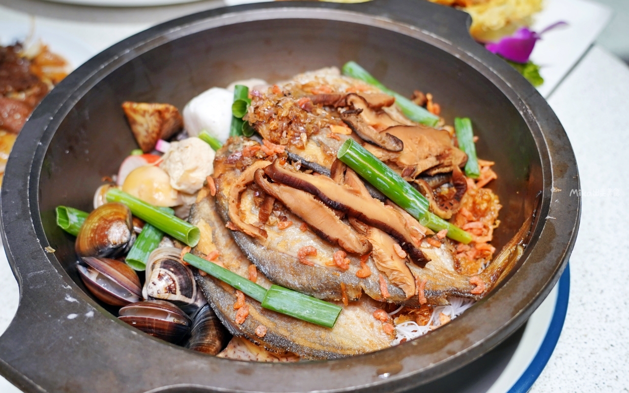 【新北】 新店 宸軒園 粵菜海鮮 中興店｜新店區公所 捷運站附近美食推薦，香港師傅駐店，老字號 港點、粵式 合菜料理專家！還可以客製化桌菜、外燴等…，私心激推脆皮雞必點。