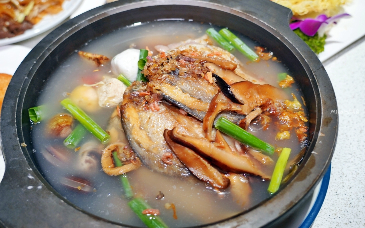 【新北】 新店 宸軒園 粵菜海鮮 中興店｜新店區公所 捷運站附近美食推薦，香港師傅駐店，老字號 港點、粵式 合菜料理專家！還可以客製化桌菜、外燴等…，私心激推脆皮雞必點。