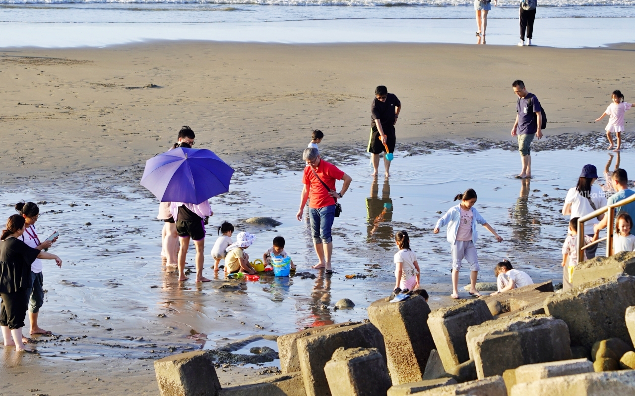 【苗栗】 苑裡 灣麗潮藝 海洋藝術季｜專屬苑裡的海洋派對，結合海洋市集、遊戲闖關跟DIY以及親子劇團等表演，文末還有苑裡秘境 夕陽海景大公開。