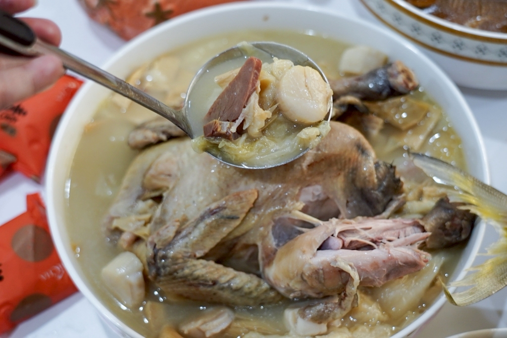 【新北】2026年上海鄉村 年菜宅配預購中｜上海鄉村限量1000份「海派五品年菜組」，宅配到府，不用一小時就能輕輕鬆鬆出一桌國宴年菜料理。