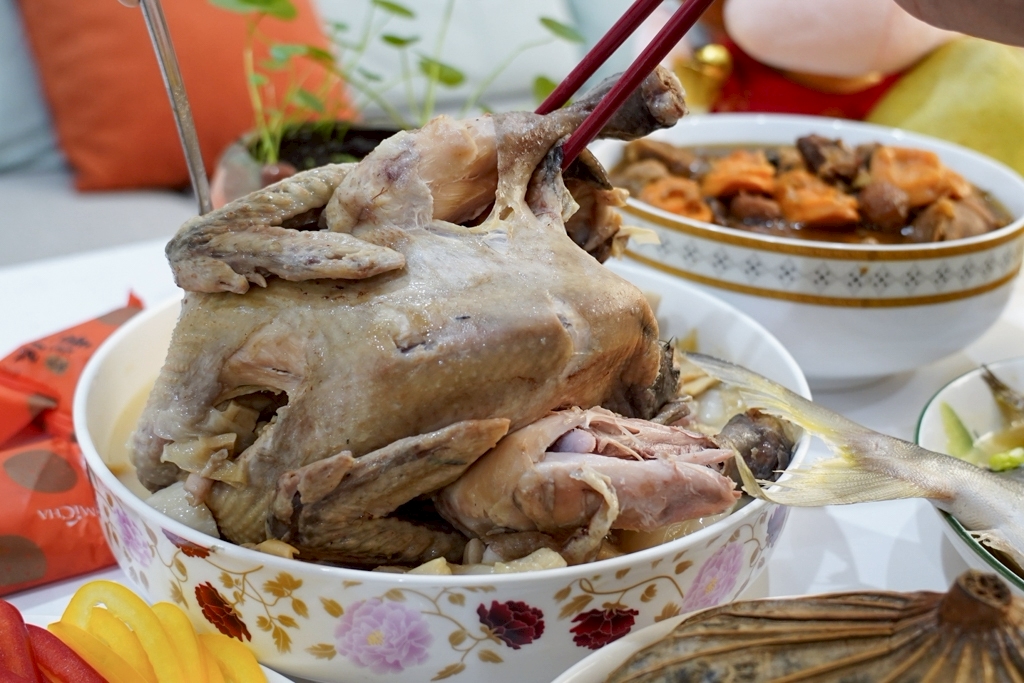 【新北】2026年上海鄉村 年菜宅配預購中｜上海鄉村限量1000份「海派五品年菜組」，宅配到府，不用一小時就能輕輕鬆鬆出一桌國宴年菜料理。