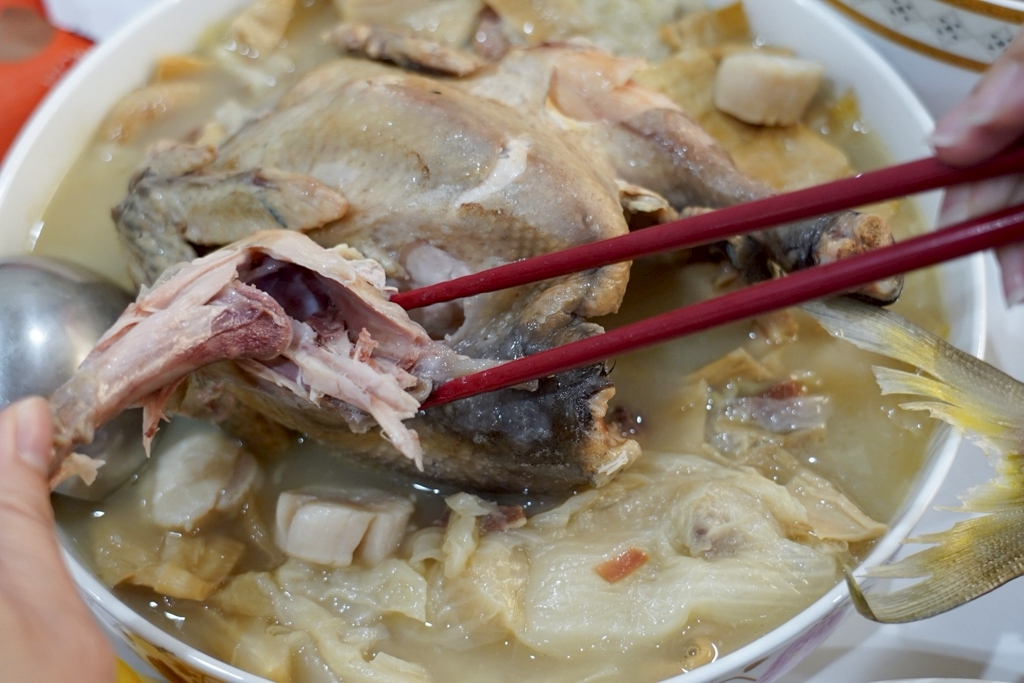 【新北】2026年上海鄉村 年菜宅配預購中｜上海鄉村限量1000份「海派五品年菜組」，宅配到府，不用一小時就能輕輕鬆鬆出一桌國宴年菜料理。