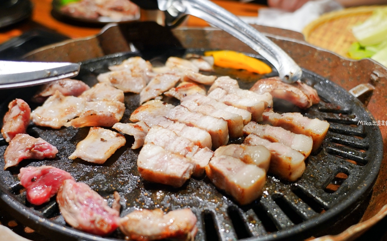 【新北】 板橋 ABV Bar & Kitchen 韓式餐酒館｜另一種韓式燒啤文化，韓式料理搭配超過 300 款來自各國的精釀啤酒，韓式燒烤配燒啤最對味。