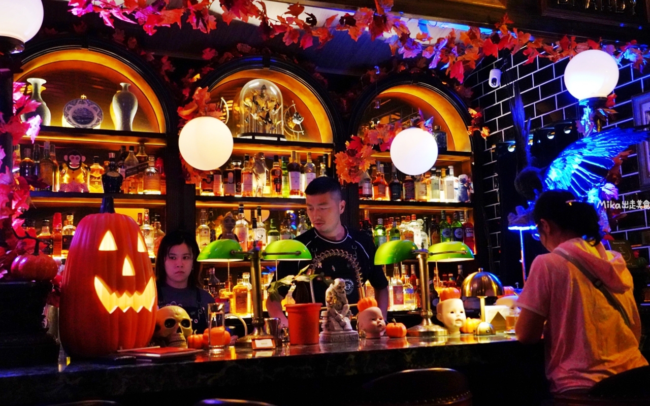 【金門】 金城飯店｜酒吧｜金門威士忌博物館｜金門夜生活推薦 閩式古厝＋英式酒吧風的高粱、威士忌調酒，各種創意搞怪 好喝也好玩。