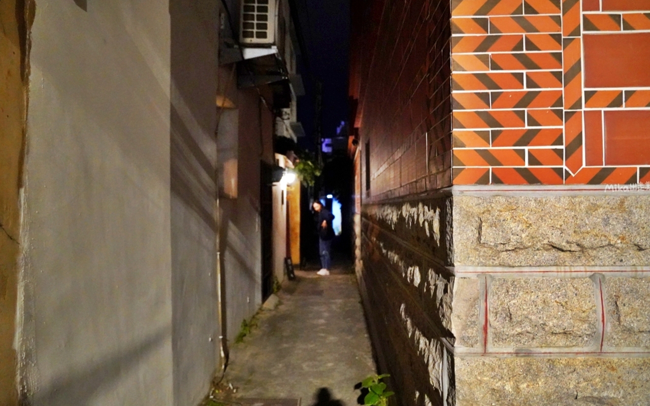 【金門】隱室．微光 咖啡館｜夜間限定 每週只營業三天  隱藏版古厝咖啡館、微醺調酒茶香入味搭配大人味甜點。