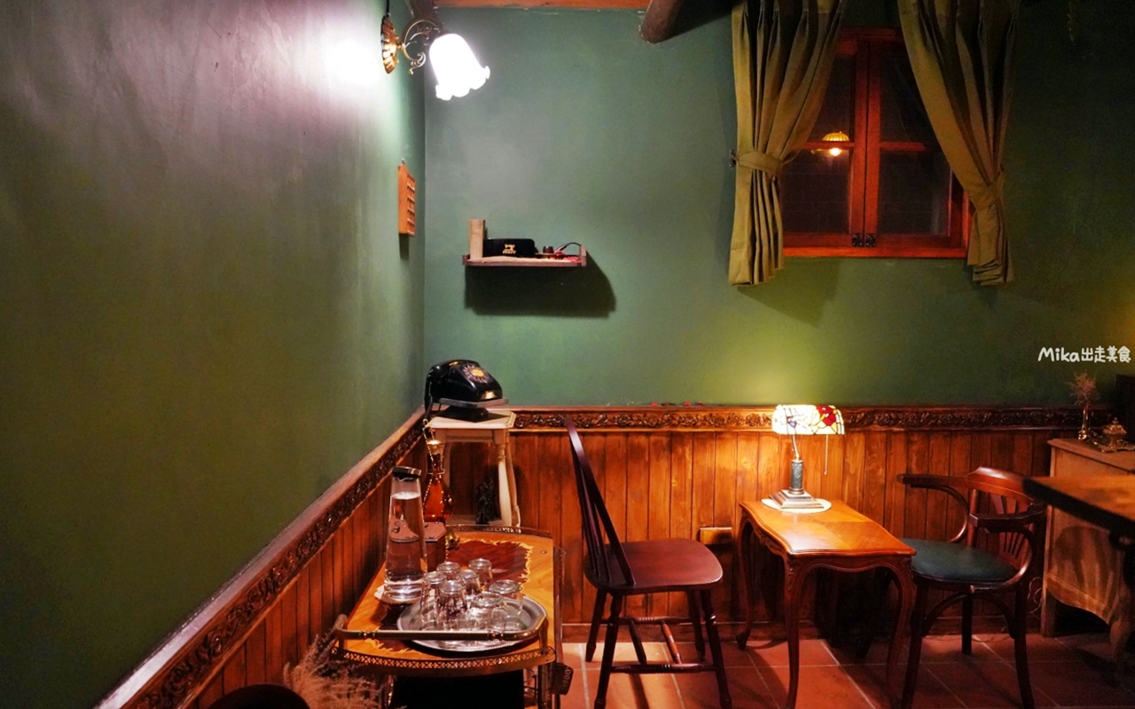 【金門】隱室．微光 咖啡館｜夜間限定 每週只營業三天  隱藏版古厝咖啡館、微醺調酒茶香入味搭配大人味甜點。