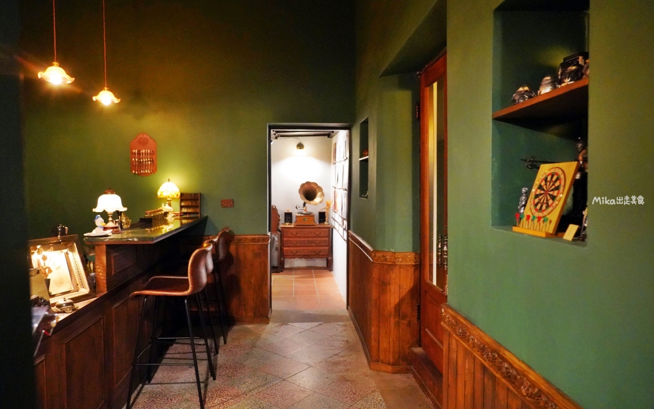 【金門】隱室．微光 咖啡館｜夜間限定 每週只營業三天  隱藏版古厝咖啡館、微醺調酒茶香入味搭配大人味甜點。