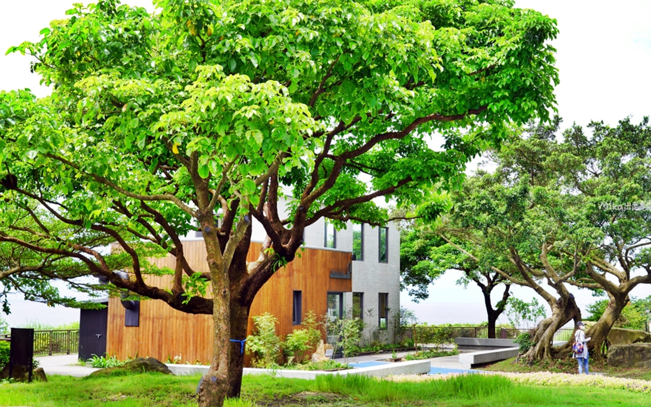 【新北】 台灣好行 – 黃金福隆線｜搭台灣好行 三線串遊東北角，買套票超划算，無限次數搭乘一日券還有特約店家合作優惠，玩遍東北角千元有找。