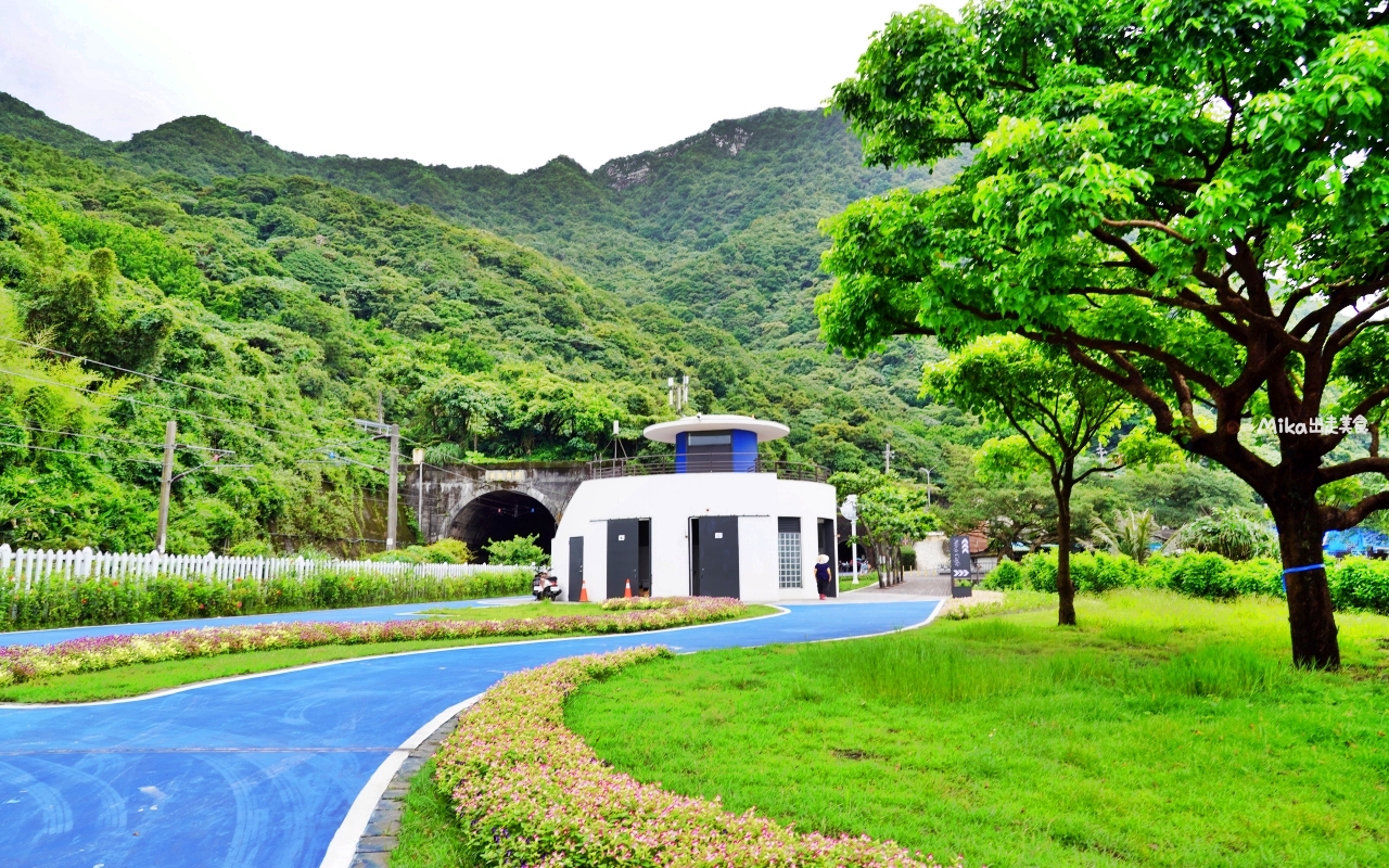 【新北】 台灣好行 – 黃金福隆線｜搭台灣好行 三線串遊東北角，買套票超划算，無限次數搭乘一日券還有特約店家合作優惠，玩遍東北角千元有找。