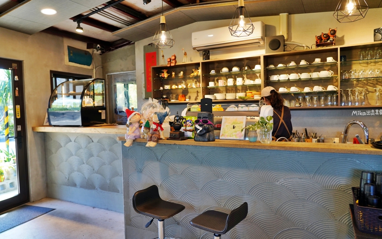 【新北】 貢寮 GUOGANG CAFE 過港仔咖啡｜一家開在貢寮漁村海邊，低調隱密的咖啡廳，提供茶飲/手作甜點還有沖洗室。